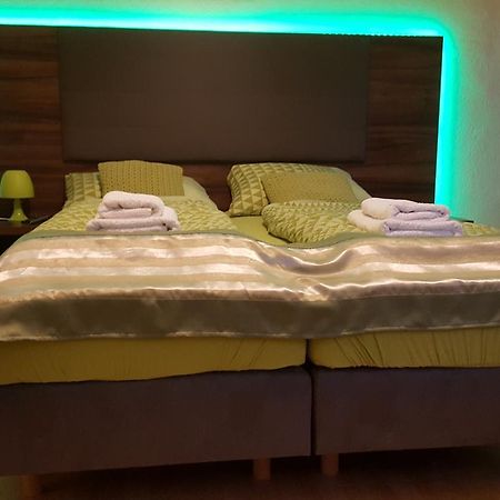 Kansakar Hotel Kaiserslautern Kültér fotó