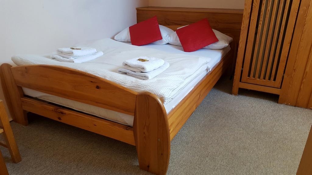 Kansakar Hotel Kaiserslautern Kültér fotó
