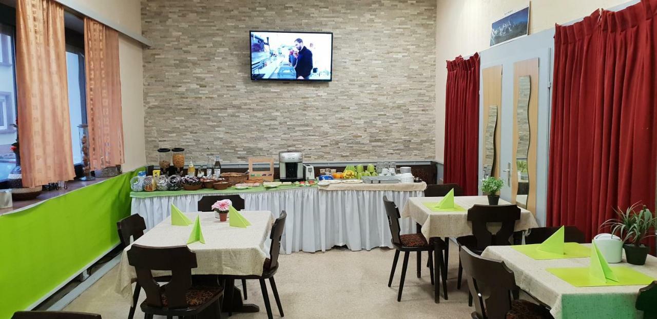 Kansakar Hotel Kaiserslautern Kültér fotó